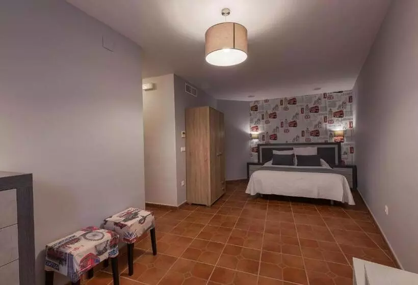 Aamiaismajoitus (B&B) Hostal El Griel No Disponemos De Recepción Física