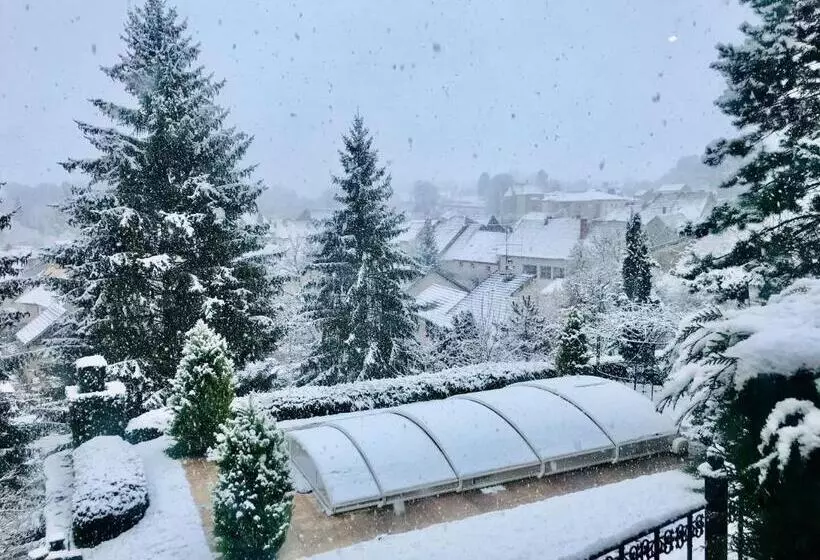 تختخواب و صبحانه Manoir Saint Pierre