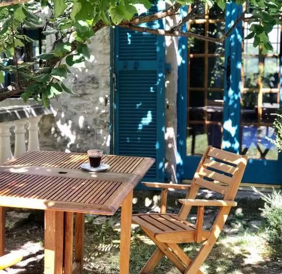 تختخواب و صبحانه Manoir Saint Pierre