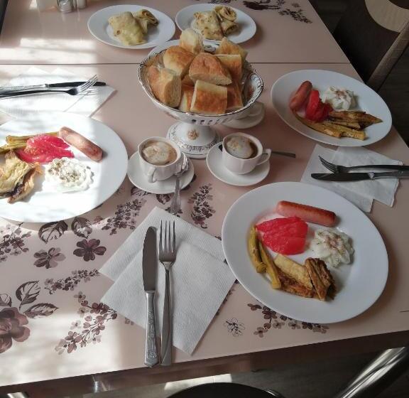 住宿加早餐 Our House