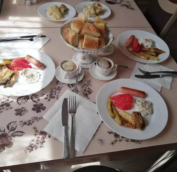 Aamiaismajoitus (B&B) Our House