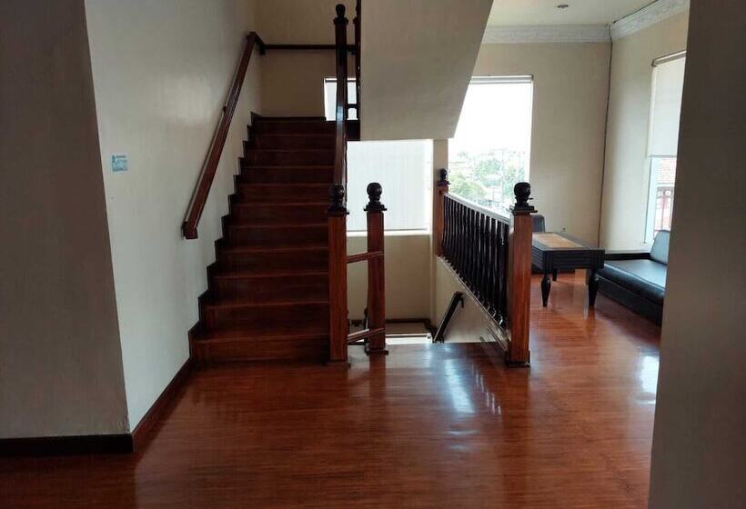 ペンション Mumtaz Syariah Homestay