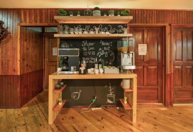 هتل And Dive Center Roatan Yacht Club