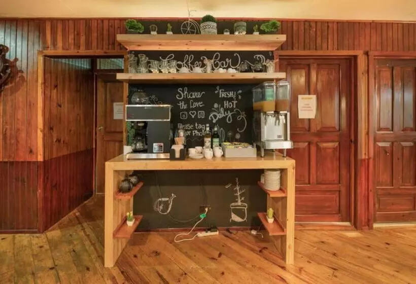 هتل And Dive Center Roatan Yacht Club