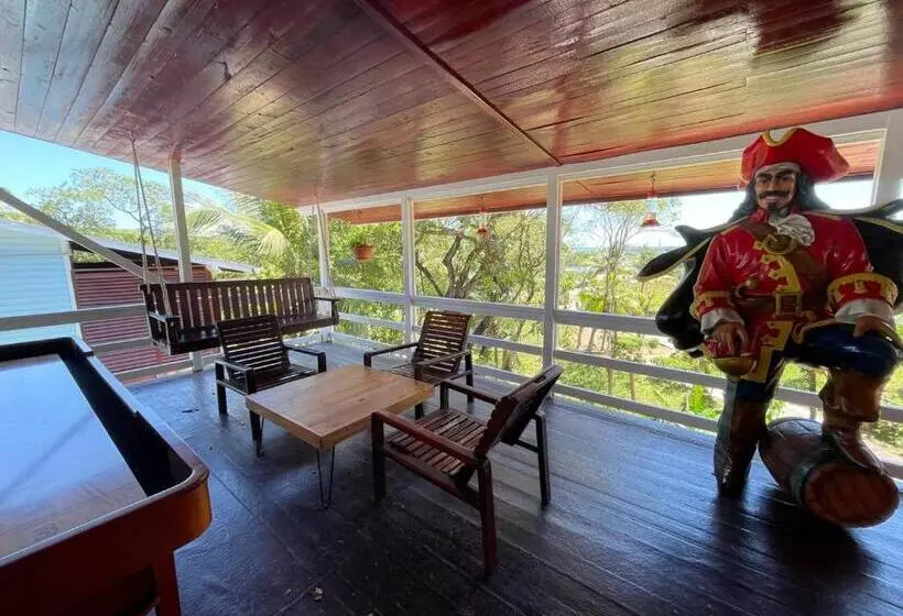 هتل And Dive Center Roatan Yacht Club