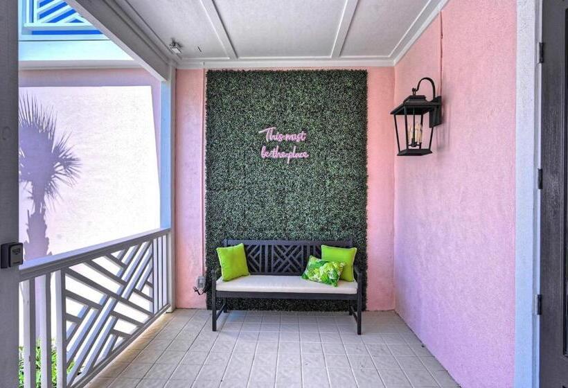 The Oleander Hotel Room 6