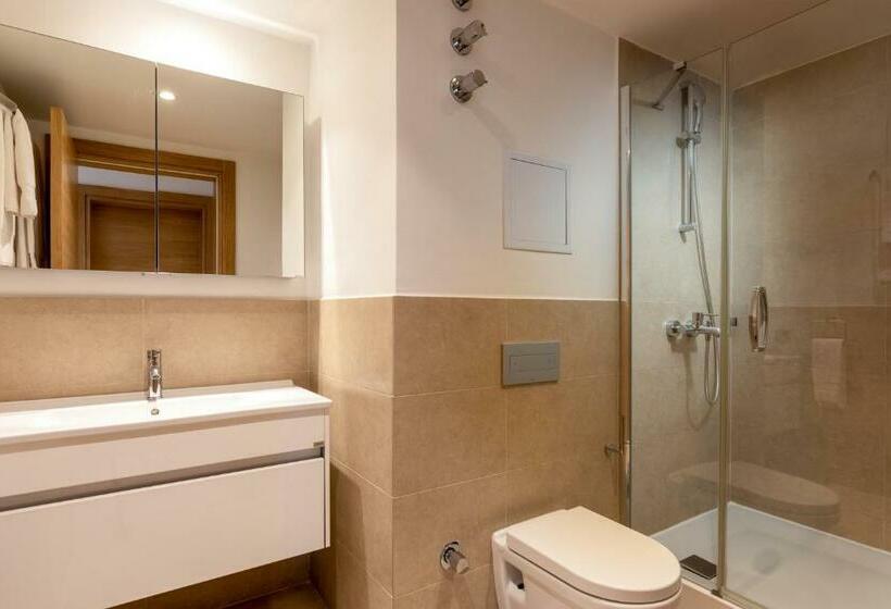 Hiddenbay Teos Sığacık Hotel, Spa And Restaurants