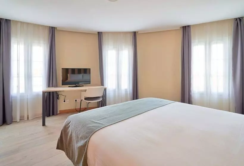 Smart Hotel La Sagra