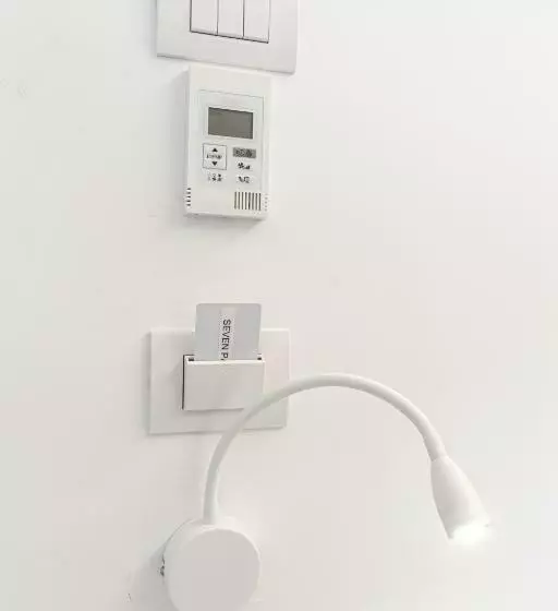 پانسیون Seven Rooms