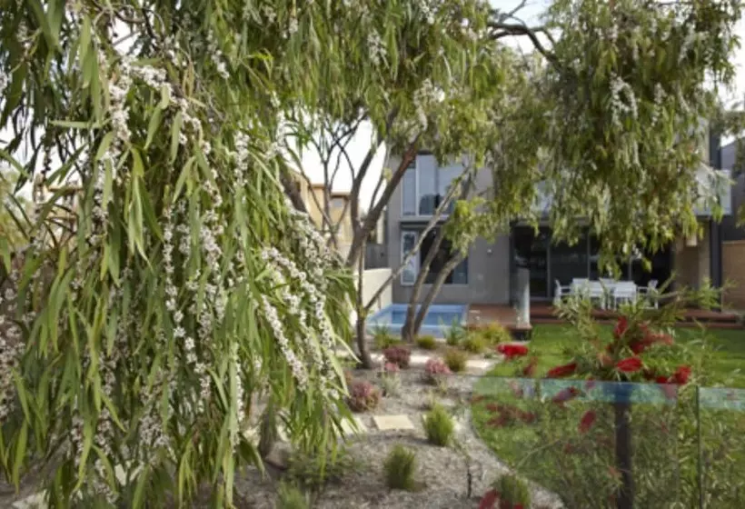 Отель Aqua Resort Busselton