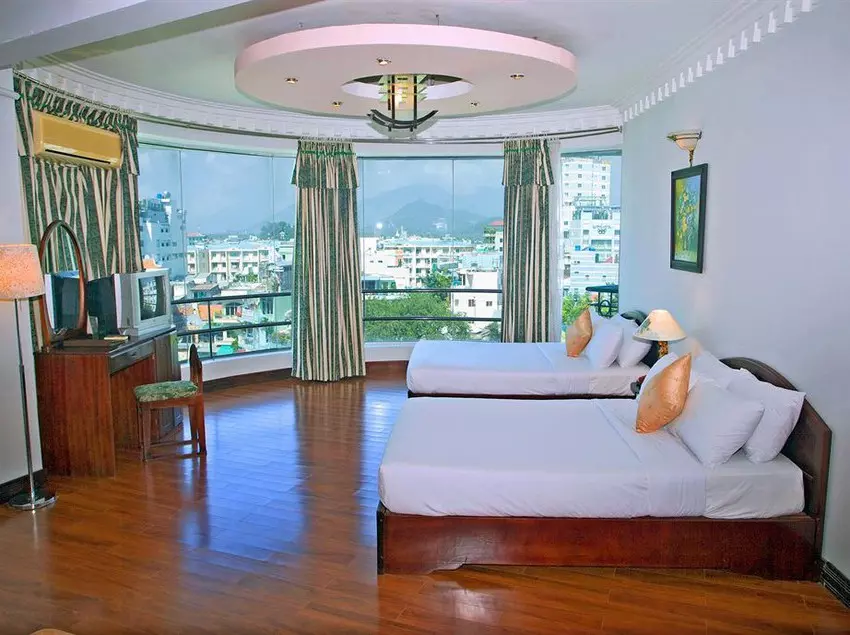 هتل Reddoorz The World Nha Trang  Le Loi