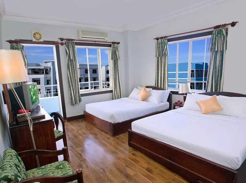 هتل Reddoorz The World Nha Trang  Le Loi