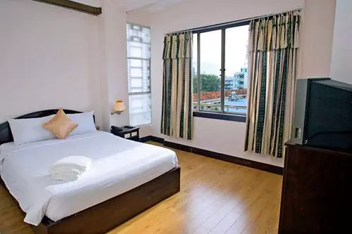 هتل Reddoorz The World Nha Trang  Le Loi