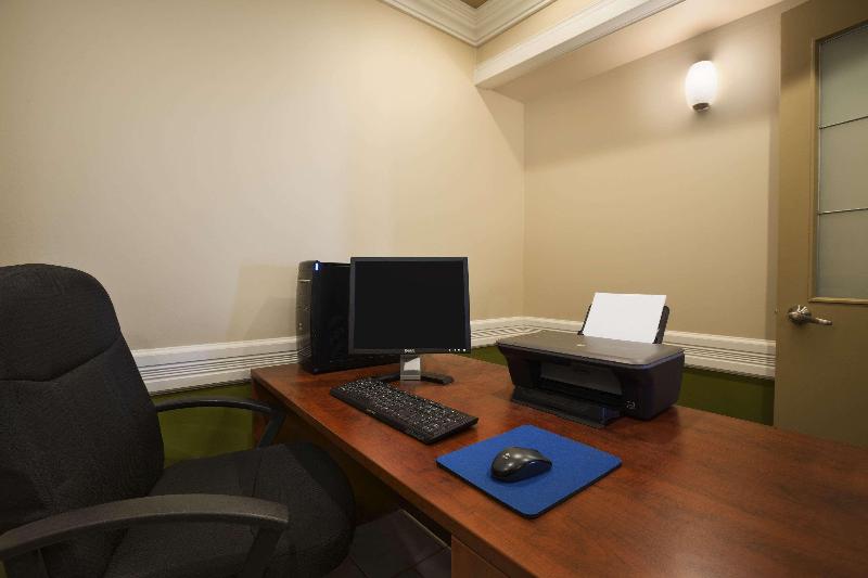 בית מלון כפרי Days Inn By Wyndham High Level