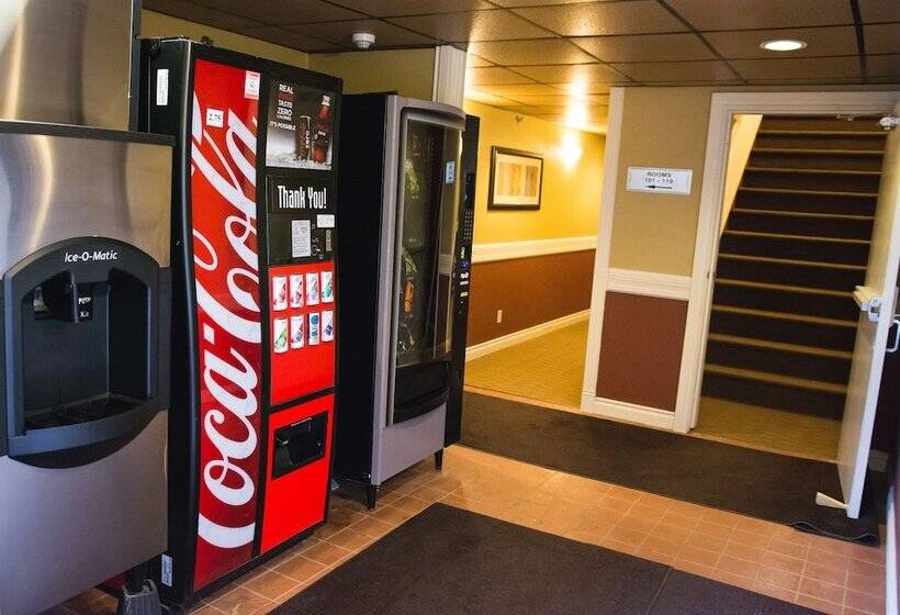 בית מלון כפרי Days Inn By Wyndham High Level