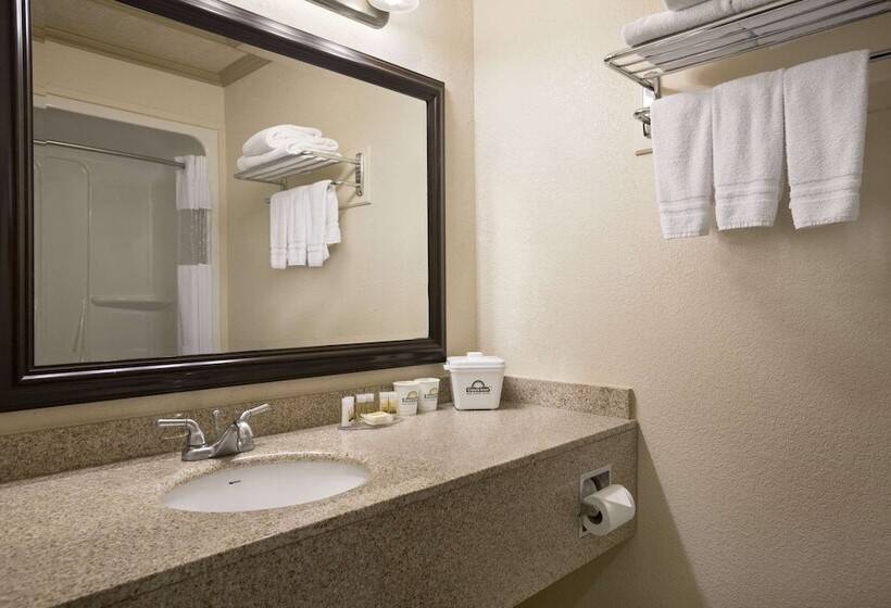 בית מלון כפרי Days Inn By Wyndham High Level