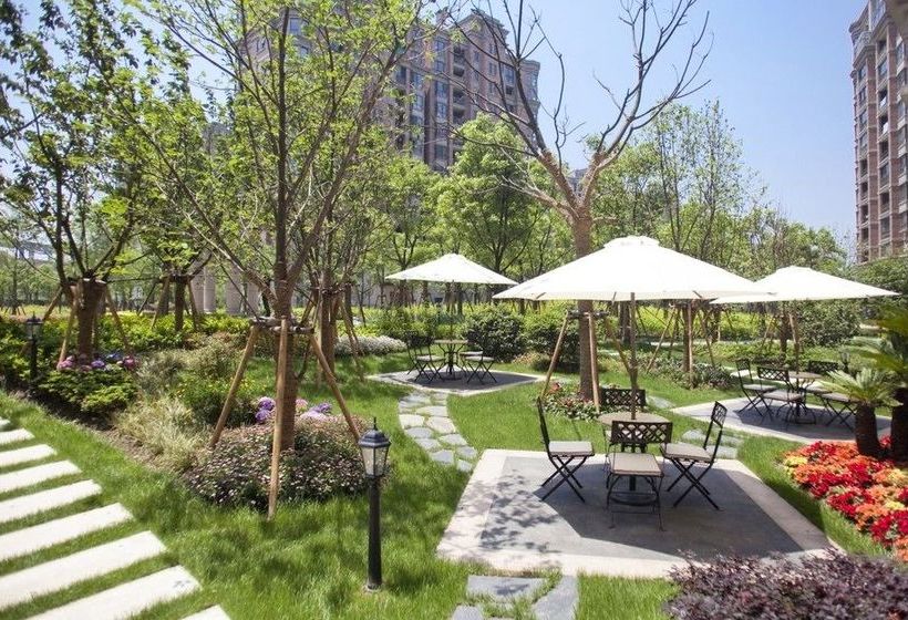 Hotel Lanson Place Jin Qiao Serviced