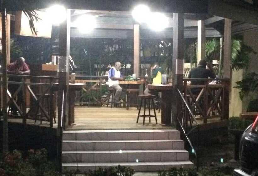 בית מלון כפרי Madang Star International