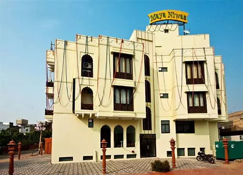 Hotel Maya Niwas
