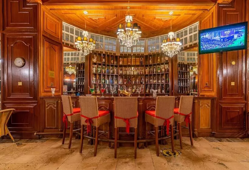 هتل Muthu Sovereign Suites & Spa, Limuru Road, Nairobi