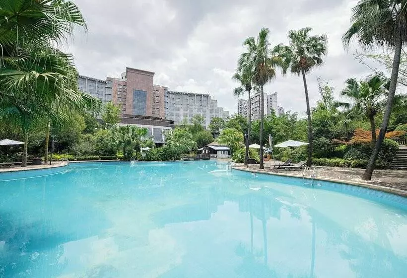 Отель Ramada Plaza By Wyndham Chongqing West