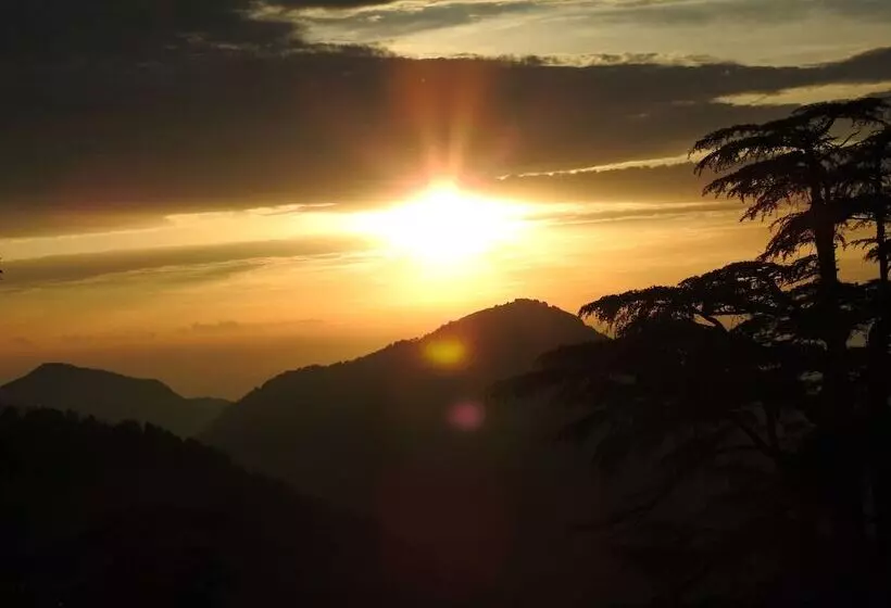 Отель Renest Dunsvirk Court Mussoorie