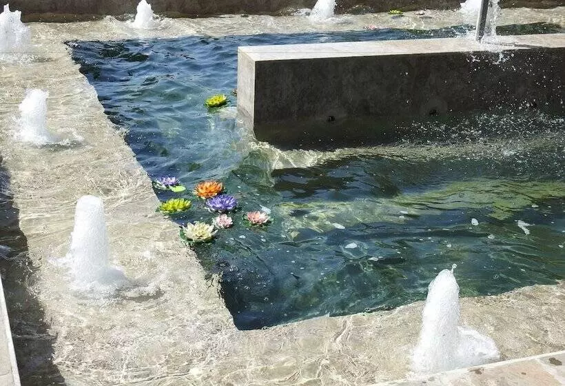 Отель Renest Dunsvirk Court Mussoorie