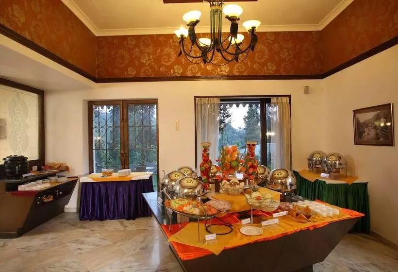 ホテル Shervani Hilltop Nainital