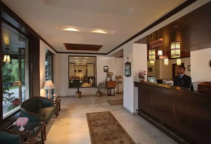 ホテル Shervani Hilltop Nainital