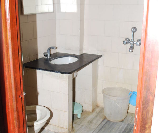 בית מלון כפרי Sri Sai Residency