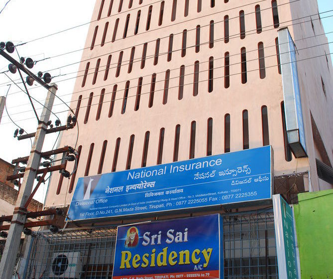 בית מלון כפרי Sri Sai Residency