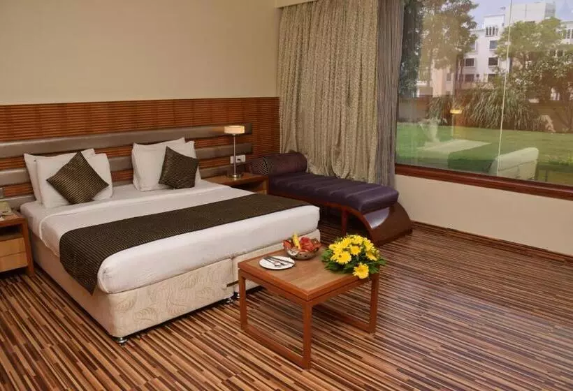 Отель St Laurn The Spiritual Resort