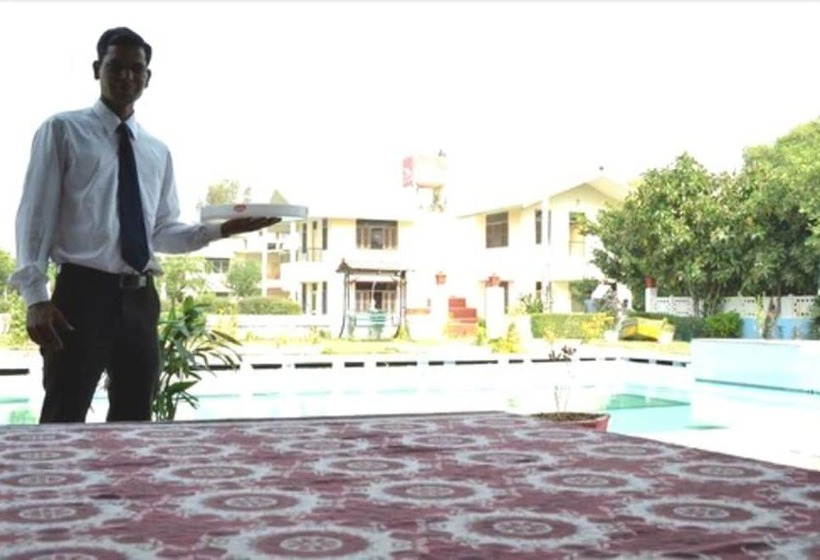 호텔 The New Swaraj Resort