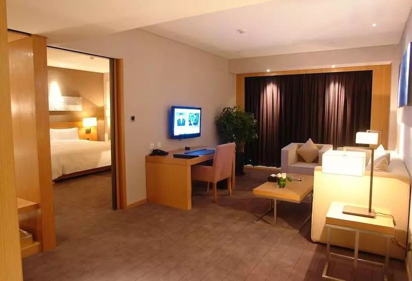 Отель Tianfeng International