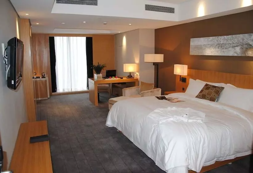 Отель Tianfeng International