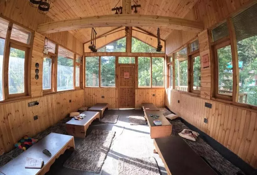ユースホステル Ozark House