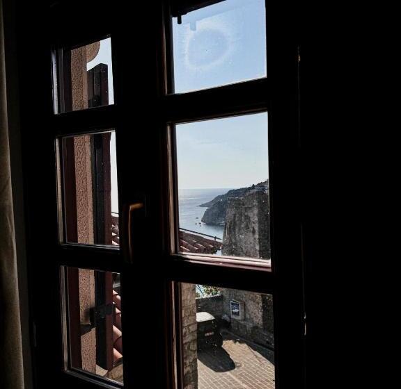 تختخواب و صبحانه Citadela Old Town Gelateria