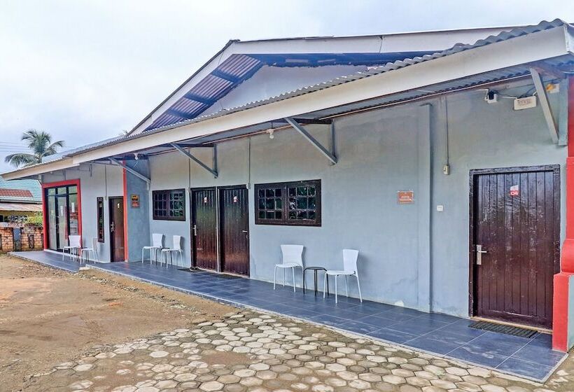 호텔 Oyo 91022 Steze Homestay Syariah