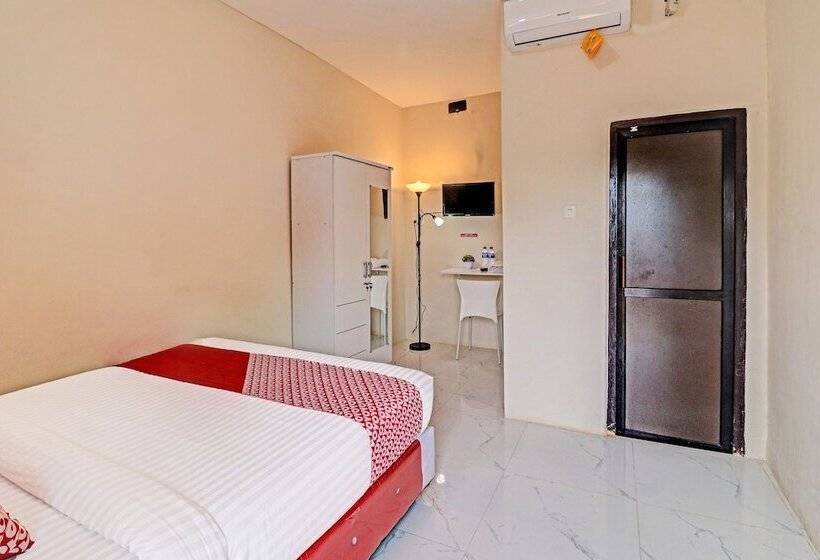 호텔 Oyo 91022 Steze Homestay Syariah