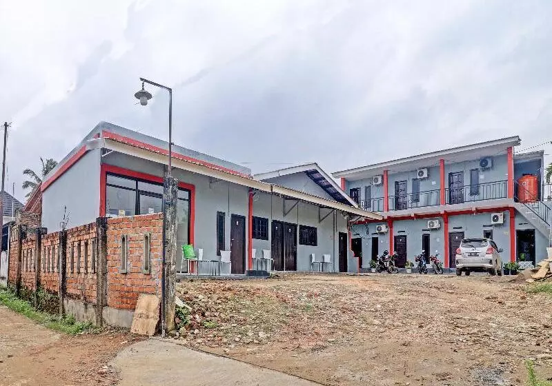 هتل Oyo 91022 Steze Homestay Syariah