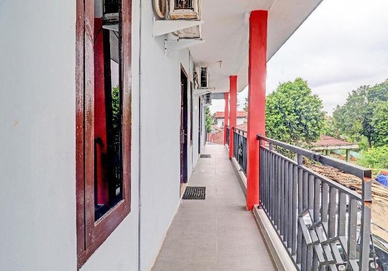 호텔 Oyo 91022 Steze Homestay Syariah