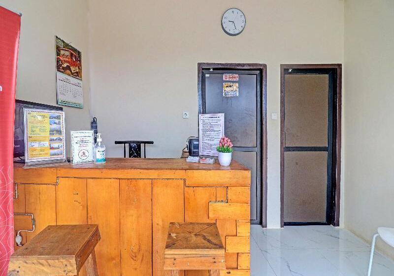 호텔 Oyo 91022 Steze Homestay Syariah