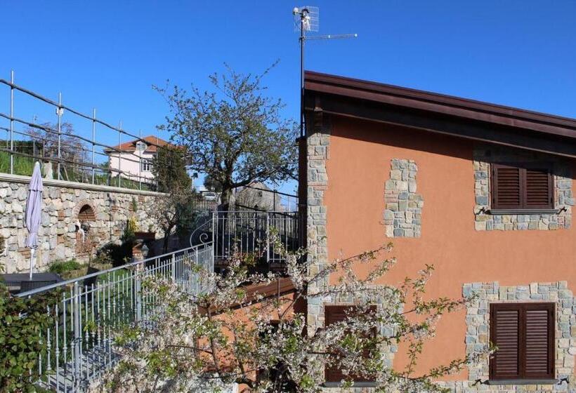 Panzió The Chalet, Guest House