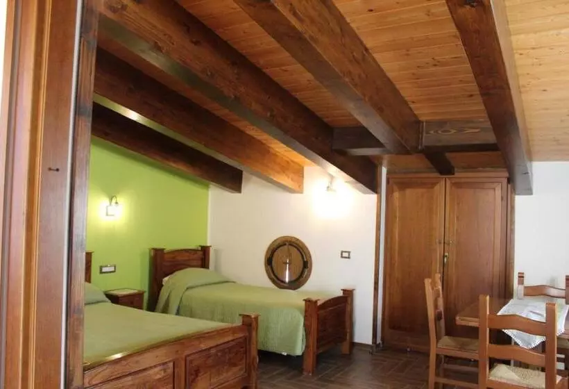 ペンション The Chalet, Guest House