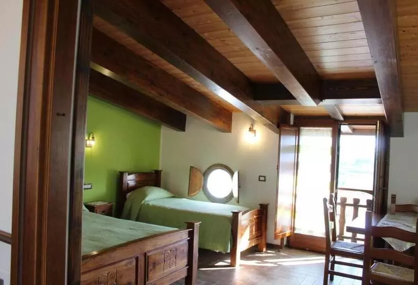 ペンション The Chalet, Guest House