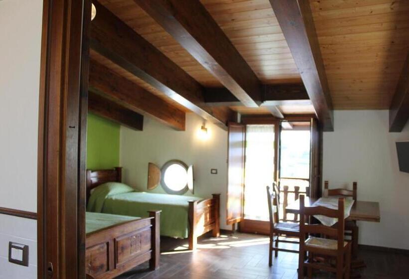 Panzió The Chalet, Guest House