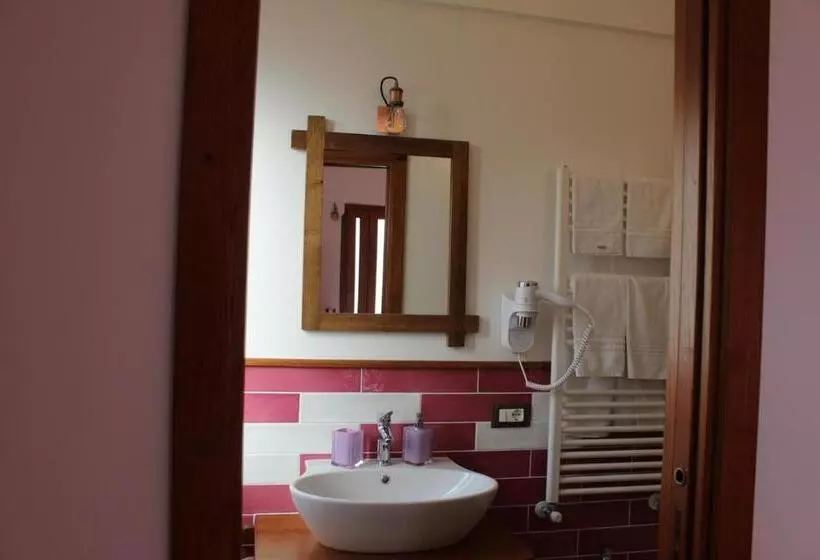 ペンション The Chalet, Guest House
