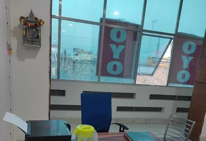 Hotelli Oyo 86772 V S