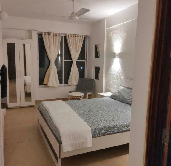 Отель The Banyan Shelters