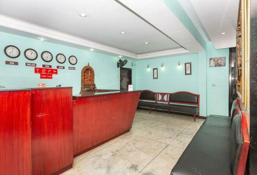 Collection O 5377 Hotel Raaj Bhaavan